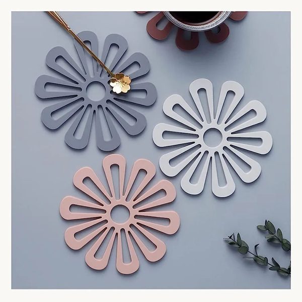 Silicone Flower Shape Coaster Heat Resistant Supply